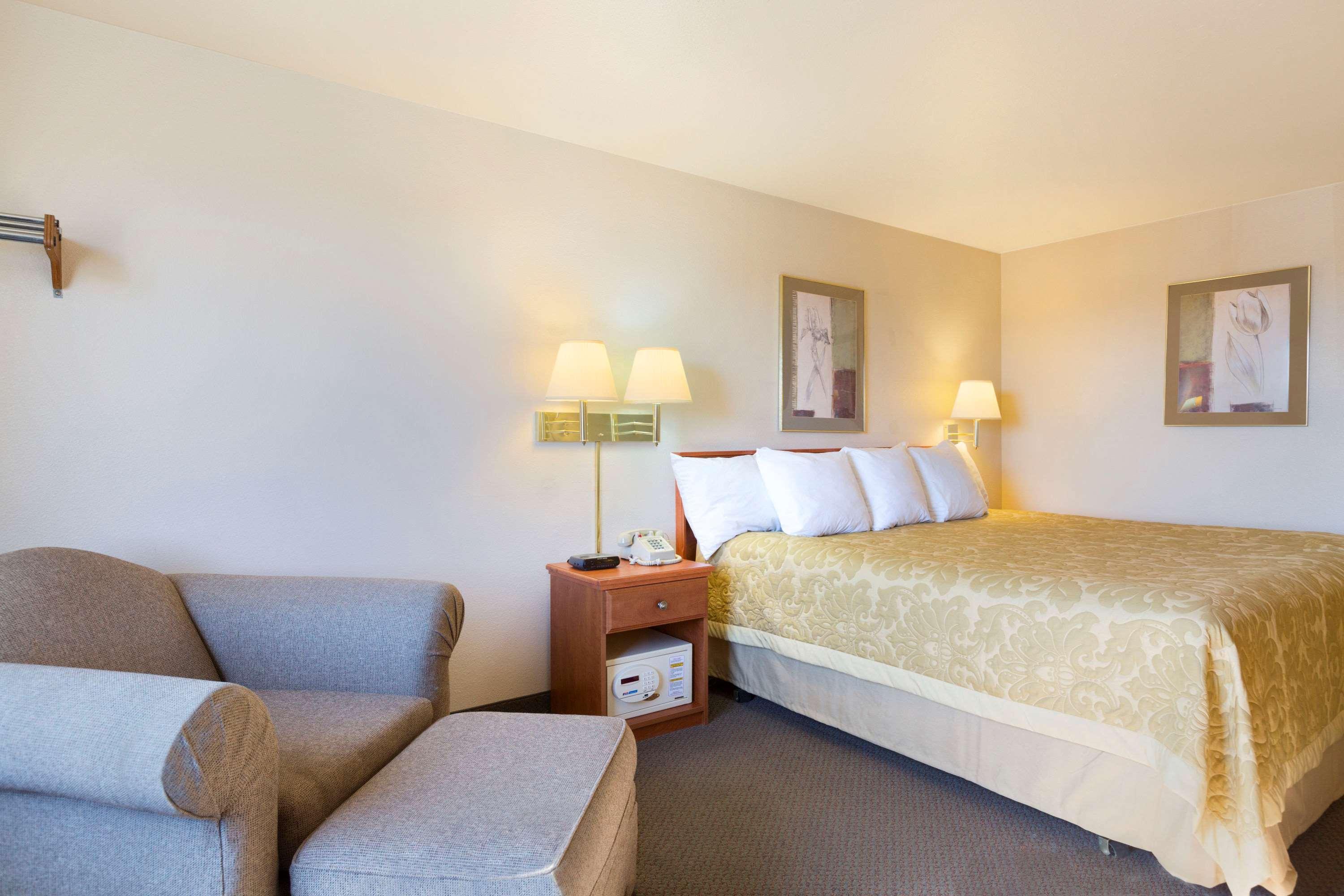 Super 8 By Wyndham Coeur D'Alene Motel Eksteriør bilde