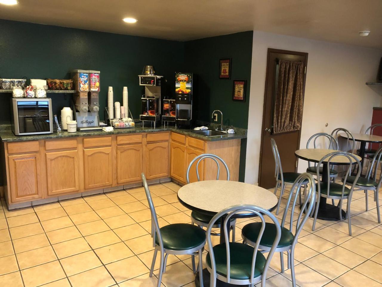 Super 8 By Wyndham Coeur D'Alene Motel Eksteriør bilde